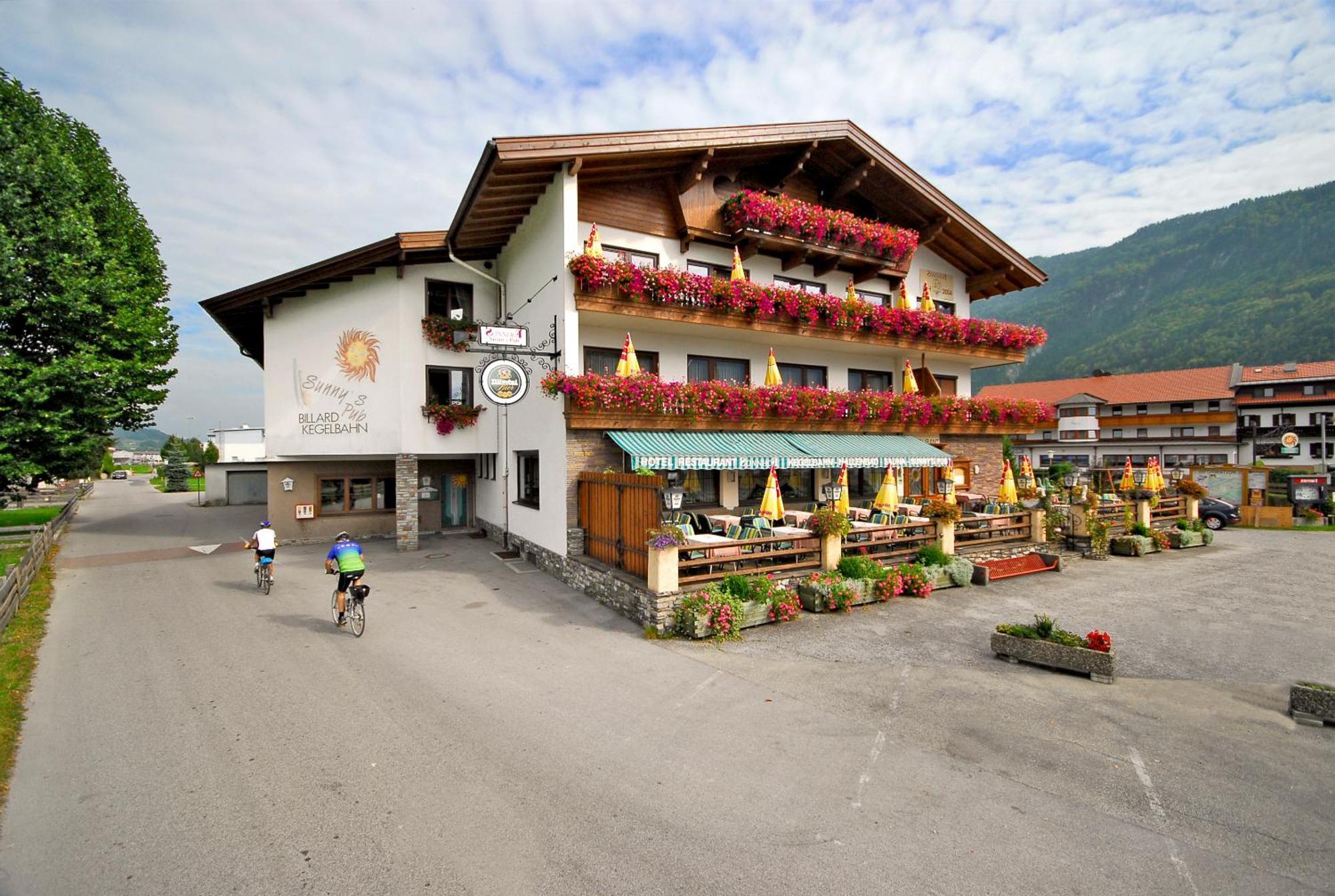 Hotel-Restaurant Sonnhof Radfeld Exterior foto